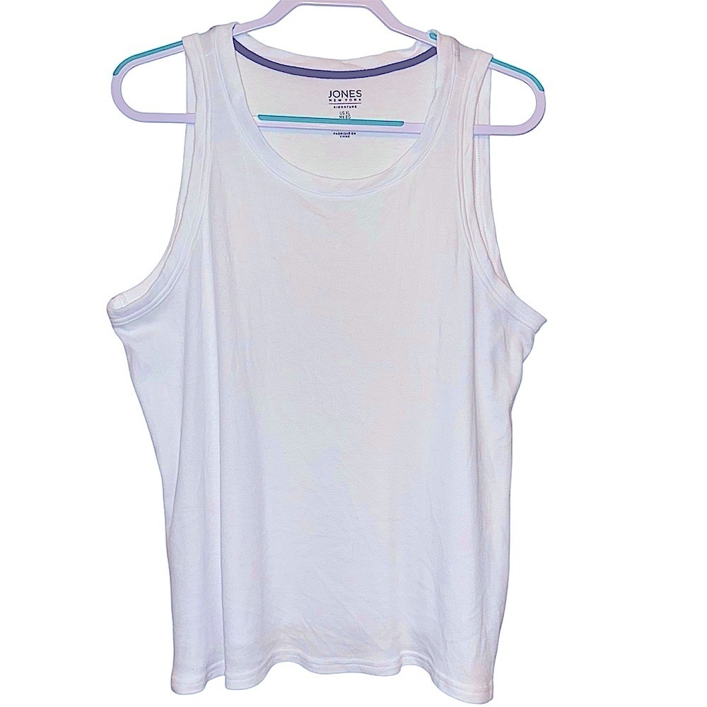 EUC Jones New York White and Blue Trim Tank